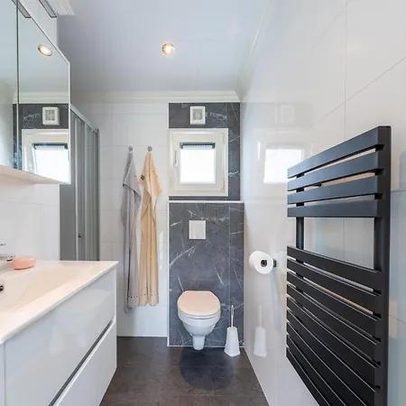 In Near Nature Reserves * Molenschot